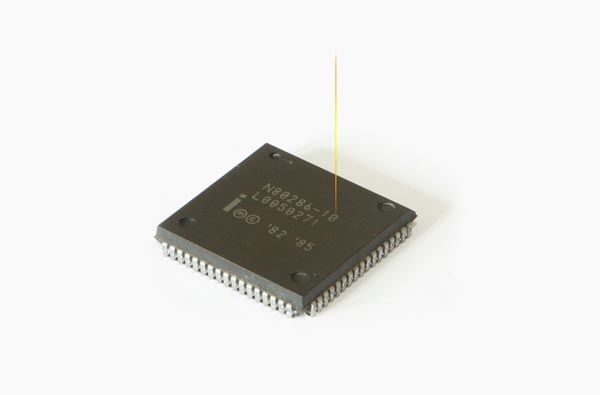 芯片激光打標機的特點、材料以及優(yōu)點(圖1)