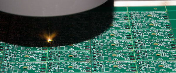 PCB分板方式有哪些？什么是激光PCB分板？(圖2)